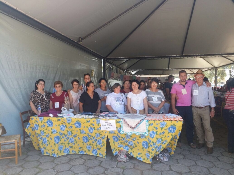 Artesãs de Nova Laranjeiras participam da 5Âª Mostra de artesanato do Território da Cantuquiriguaçú
